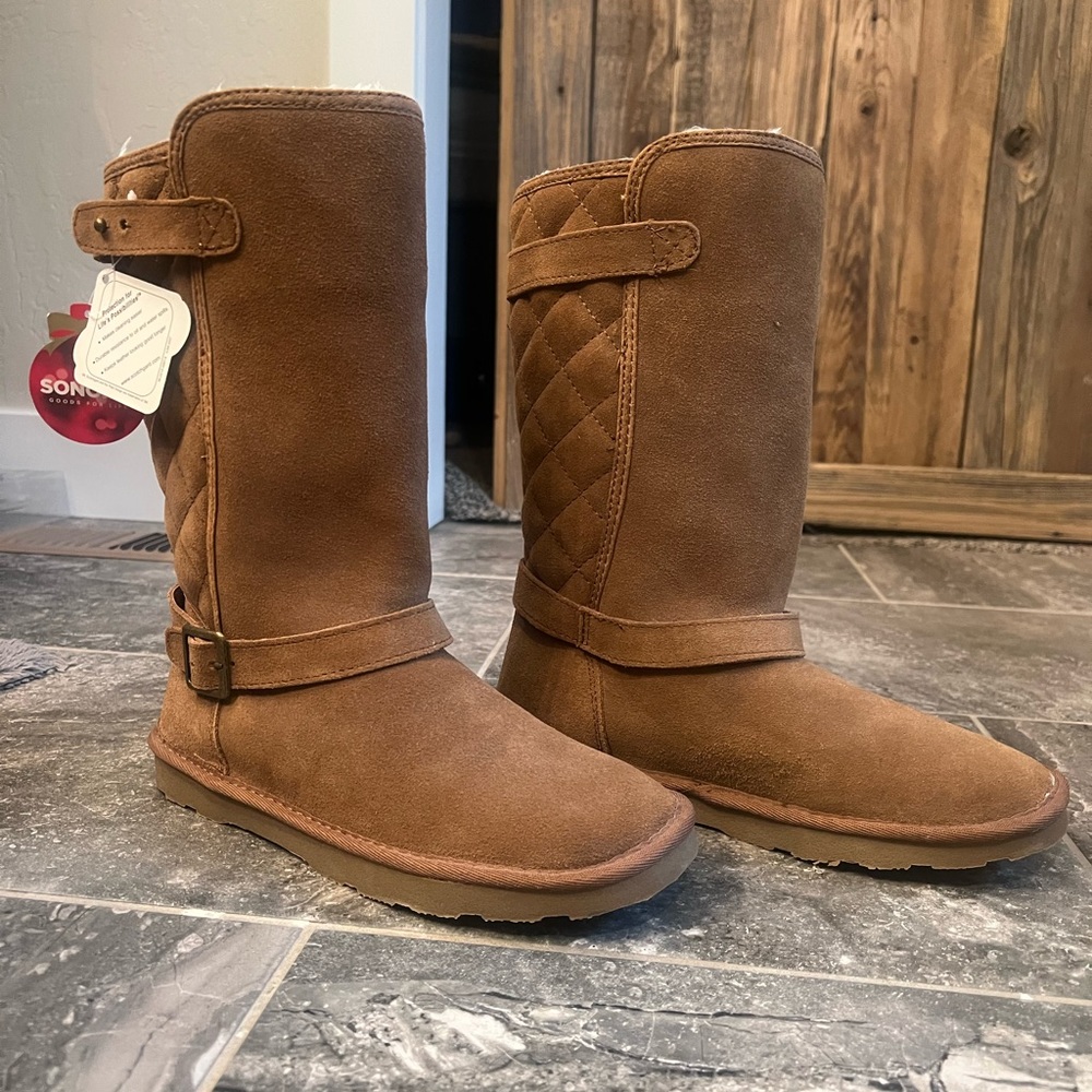 Sonoma Womens Genuine Suede boots